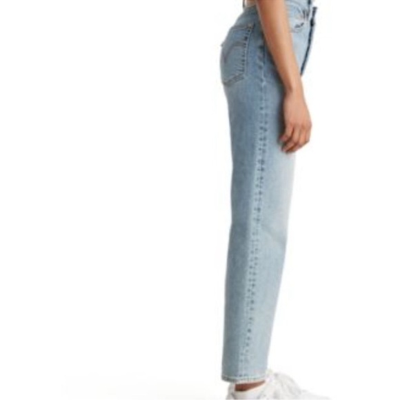 Levi's Ribcage Straight Leg Jeans Light Wash - Picture 3 of 10